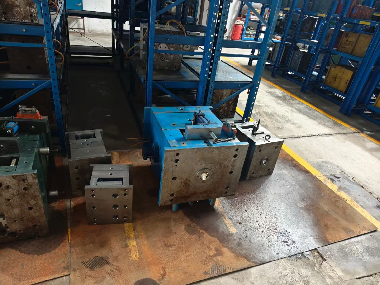 Injection mould tooling for plastic appliance development